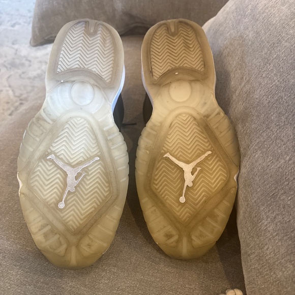 Jordan Max Aura 3 (Black/White/Royal Blue) - Picture 6 of 6